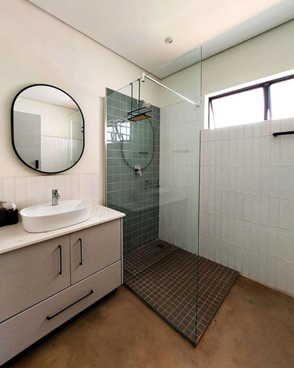 HOUSE KRUGELL BOTTERKRAAL BATHROOM